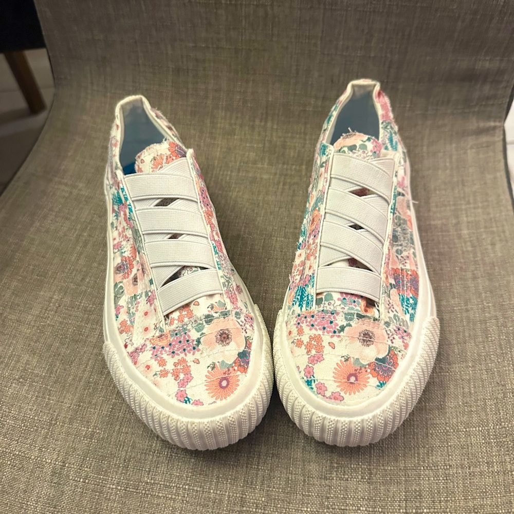 Blowfish Malibu Canvas Slip on Sneaker, size 6.5